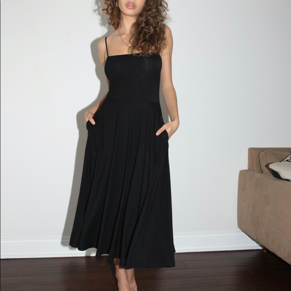 ISO REFORMATION MARIANNA DRESS SIZE M OR L
